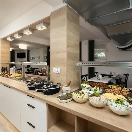 ベッド・アンド・ブレックファスト Florek レバル